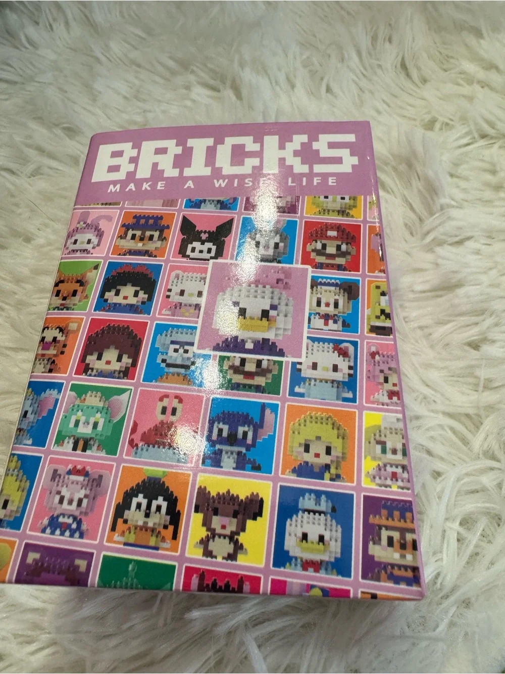 Daisy Duck BRICKS Make Wise Life Pixel Duck Building Set - 137 pieces